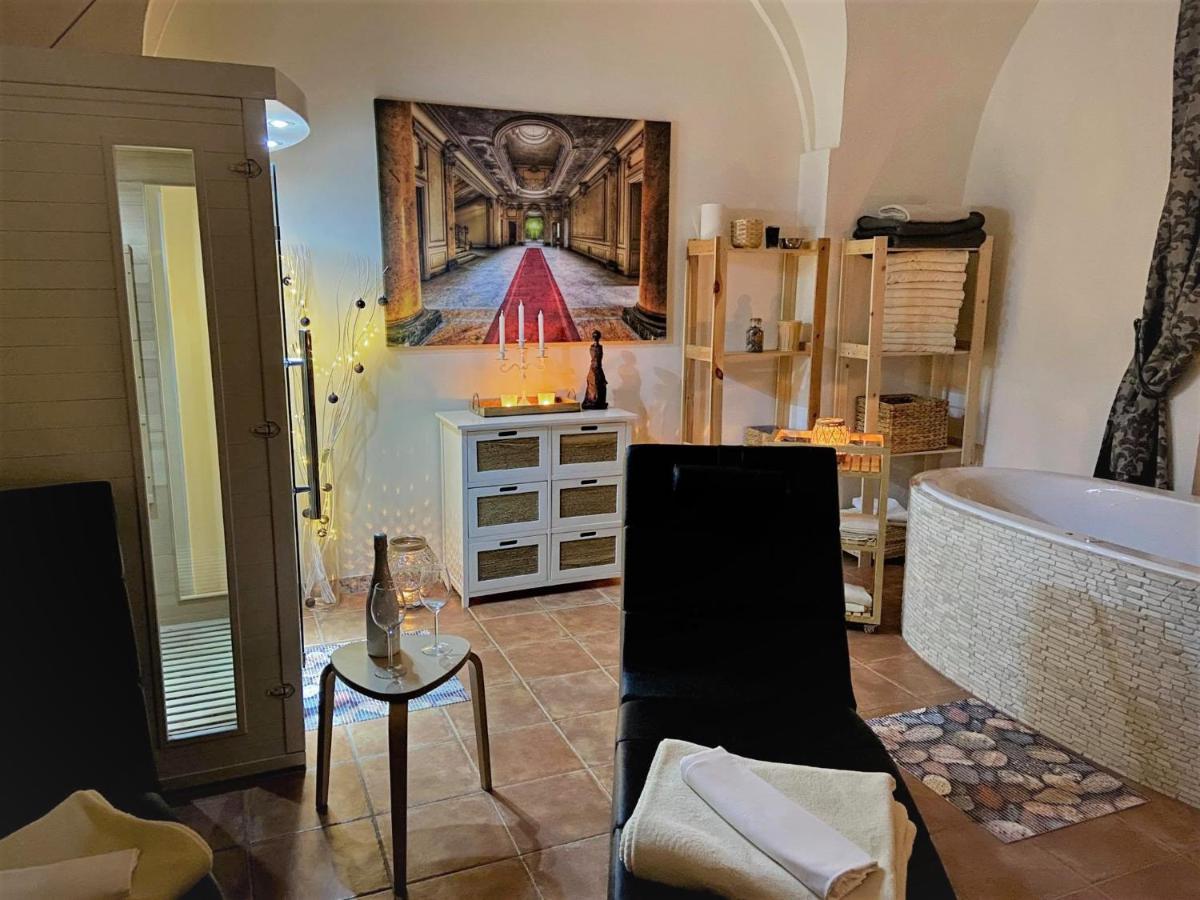Penzion Kralovske Lazne Poděbrady Exteriör bild
